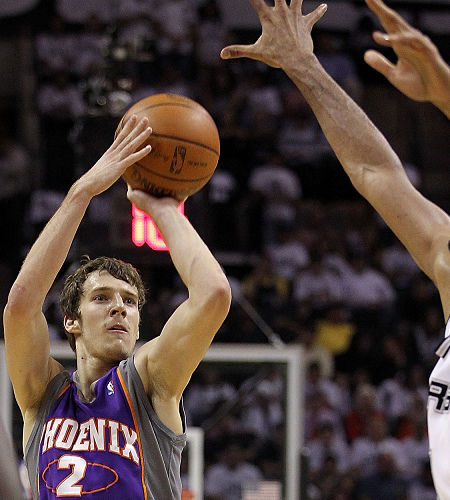 破对手防线 破对手防线